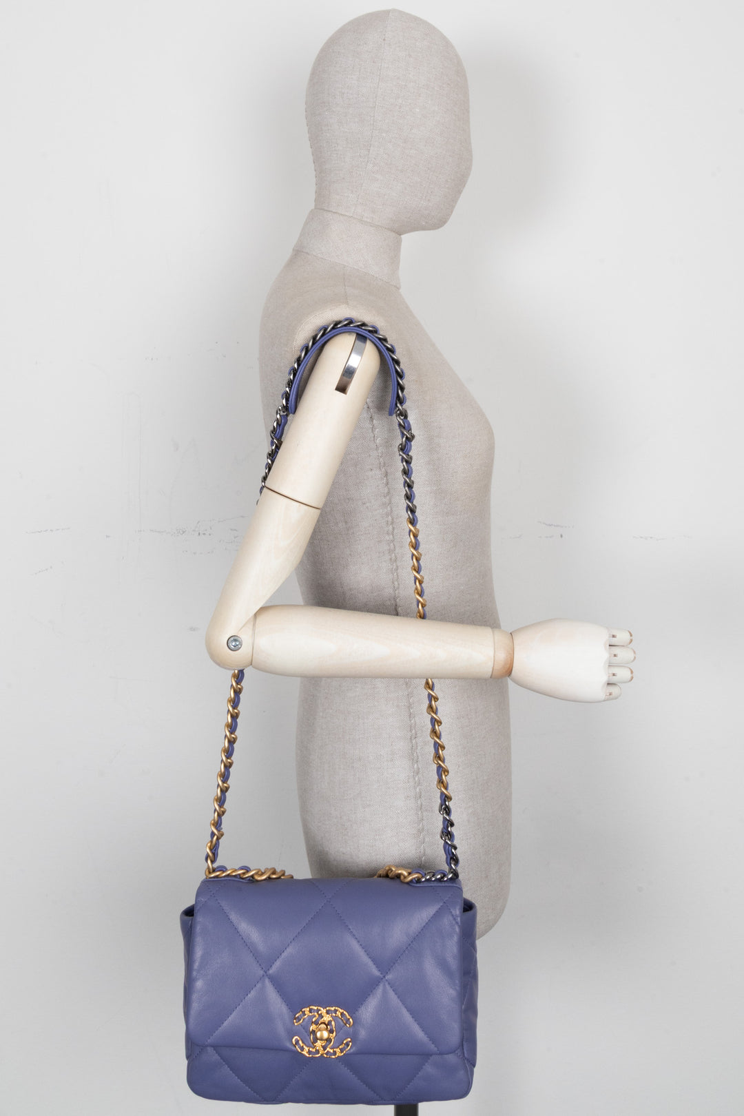 CHANEL 19 Bag Purple