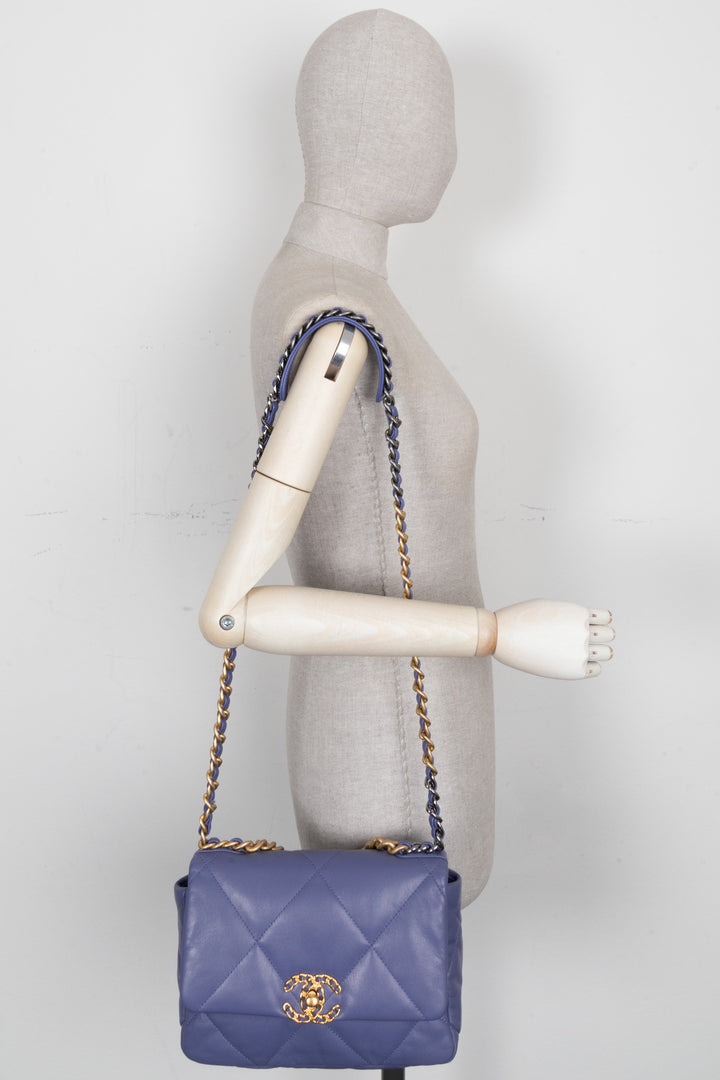 CHANEL 19 Bag Purple