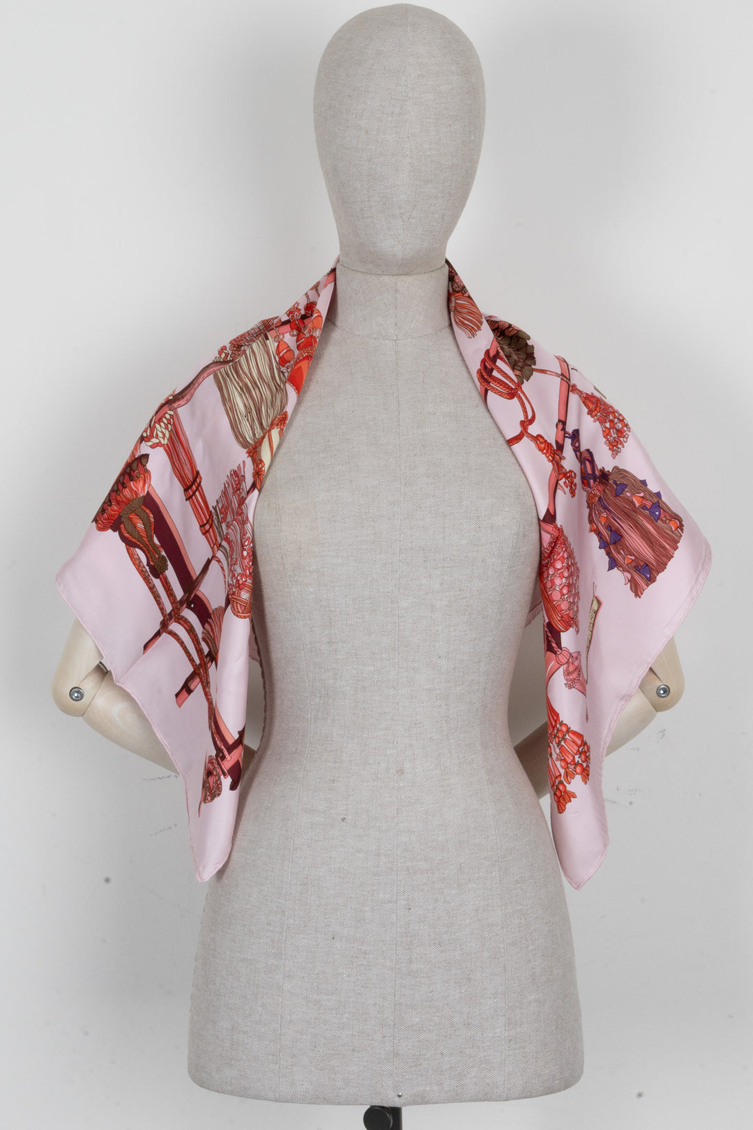 HERMÈS Passementerie 90 Carré Silk Pink