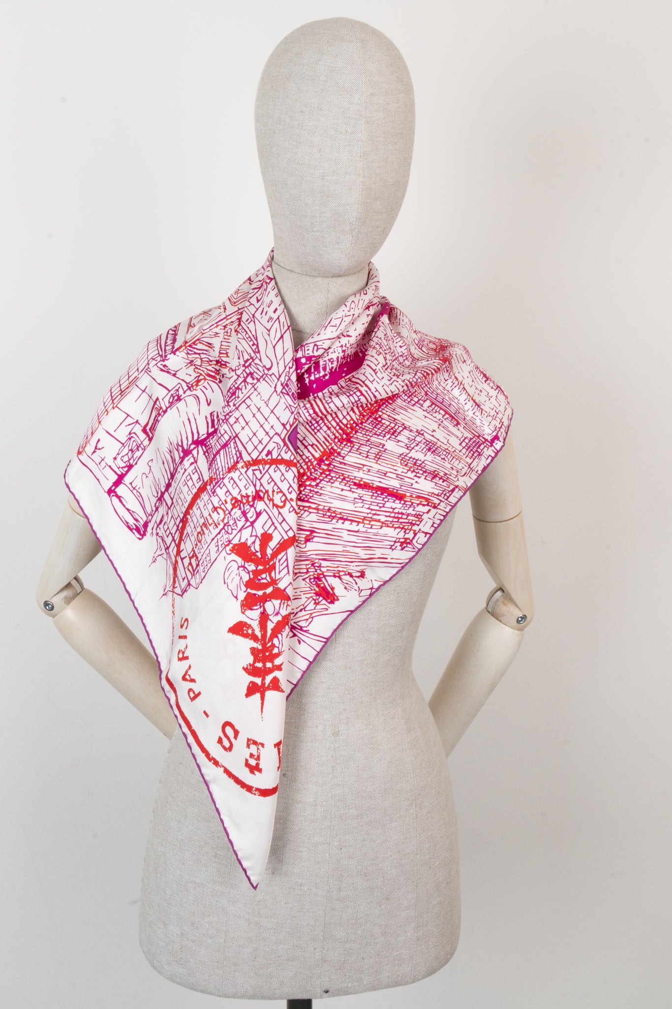 HERMÈS De Passage à Tokyo Carré 90 Silk White Purple – REAWAKE