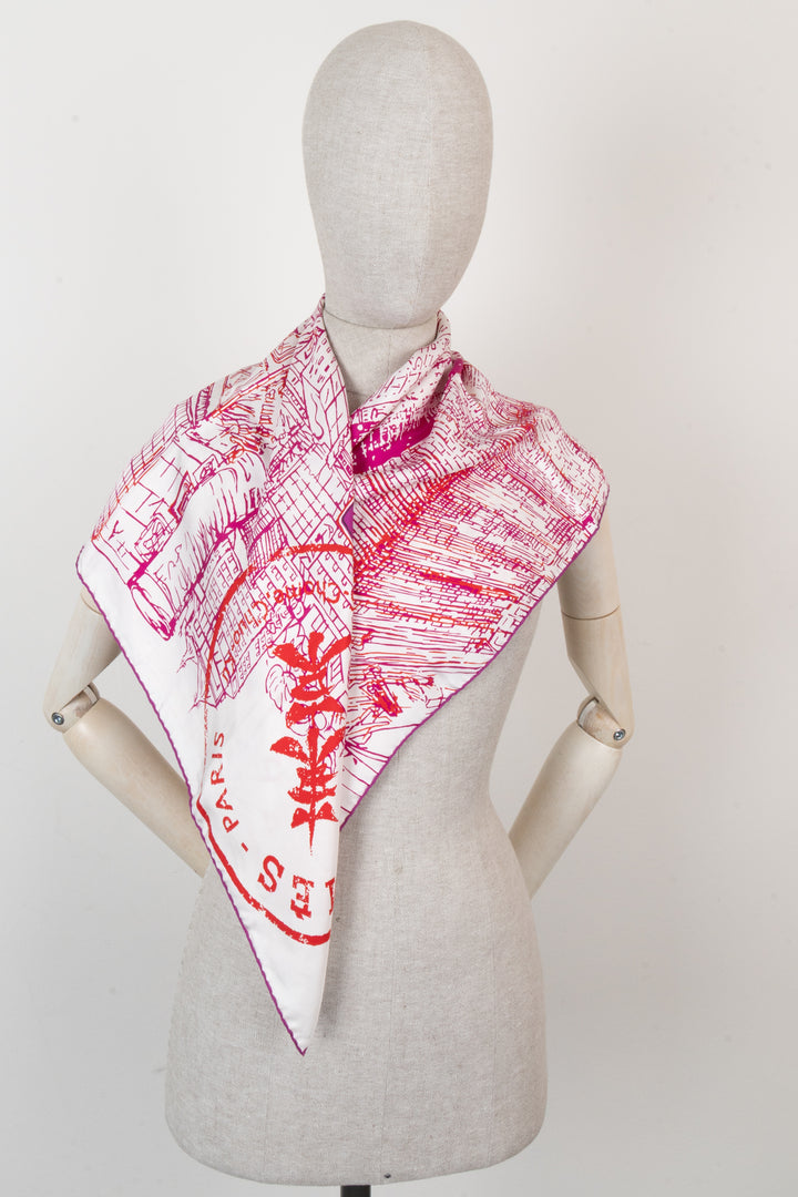HERMÈS De Passage à Tokyo Carré 90 Soie Blanc Violet