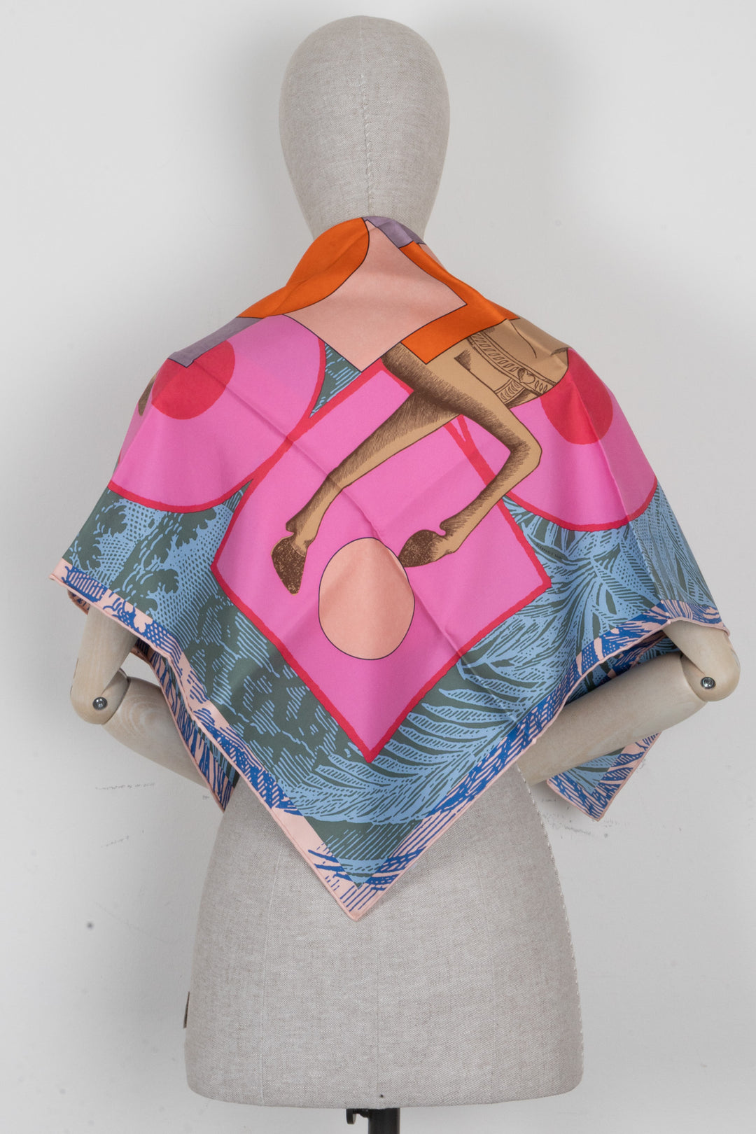 HERMÈS Cavalier En Formes 90 Carré Silk Multicolor