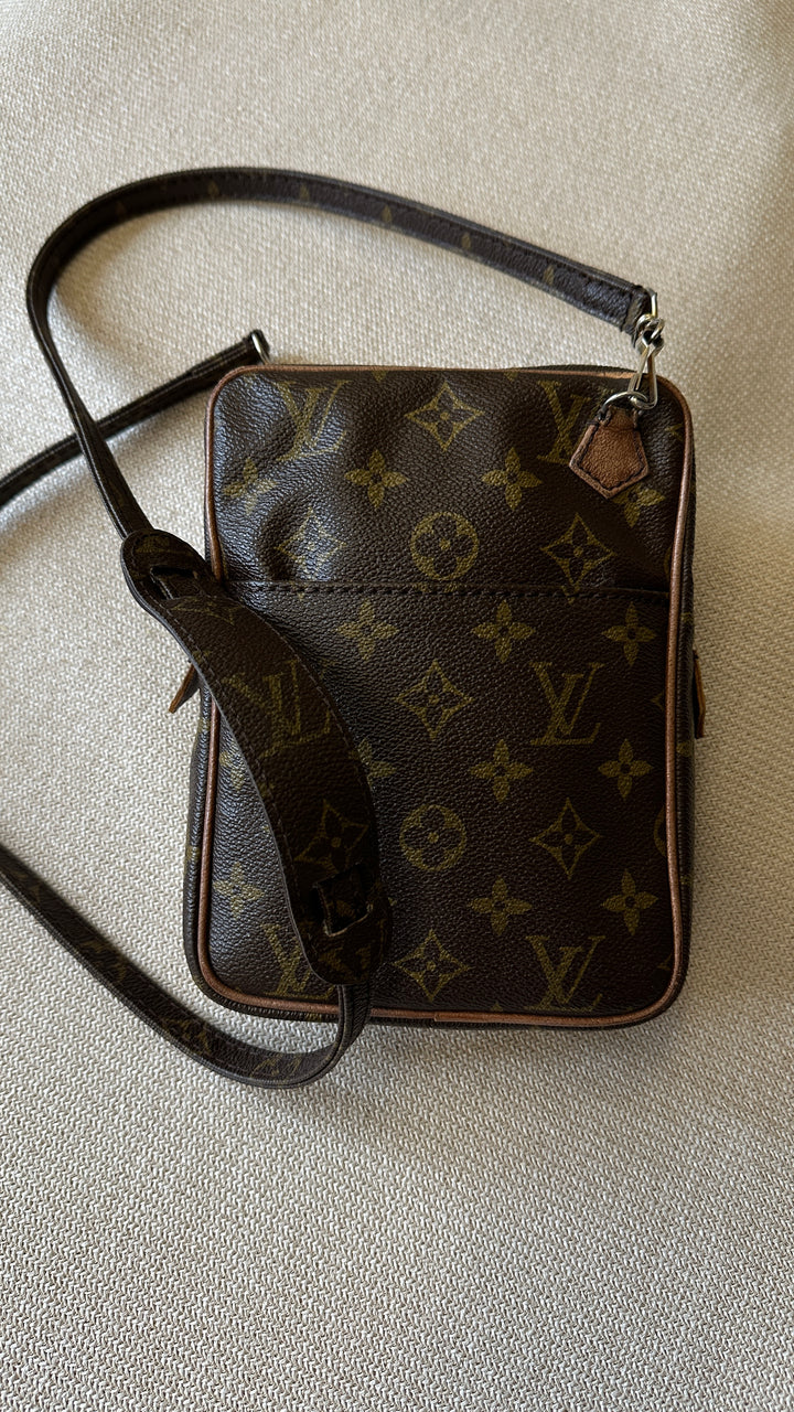 LOUIS VUITTON Danube Crossbody Bag MNG Canvas