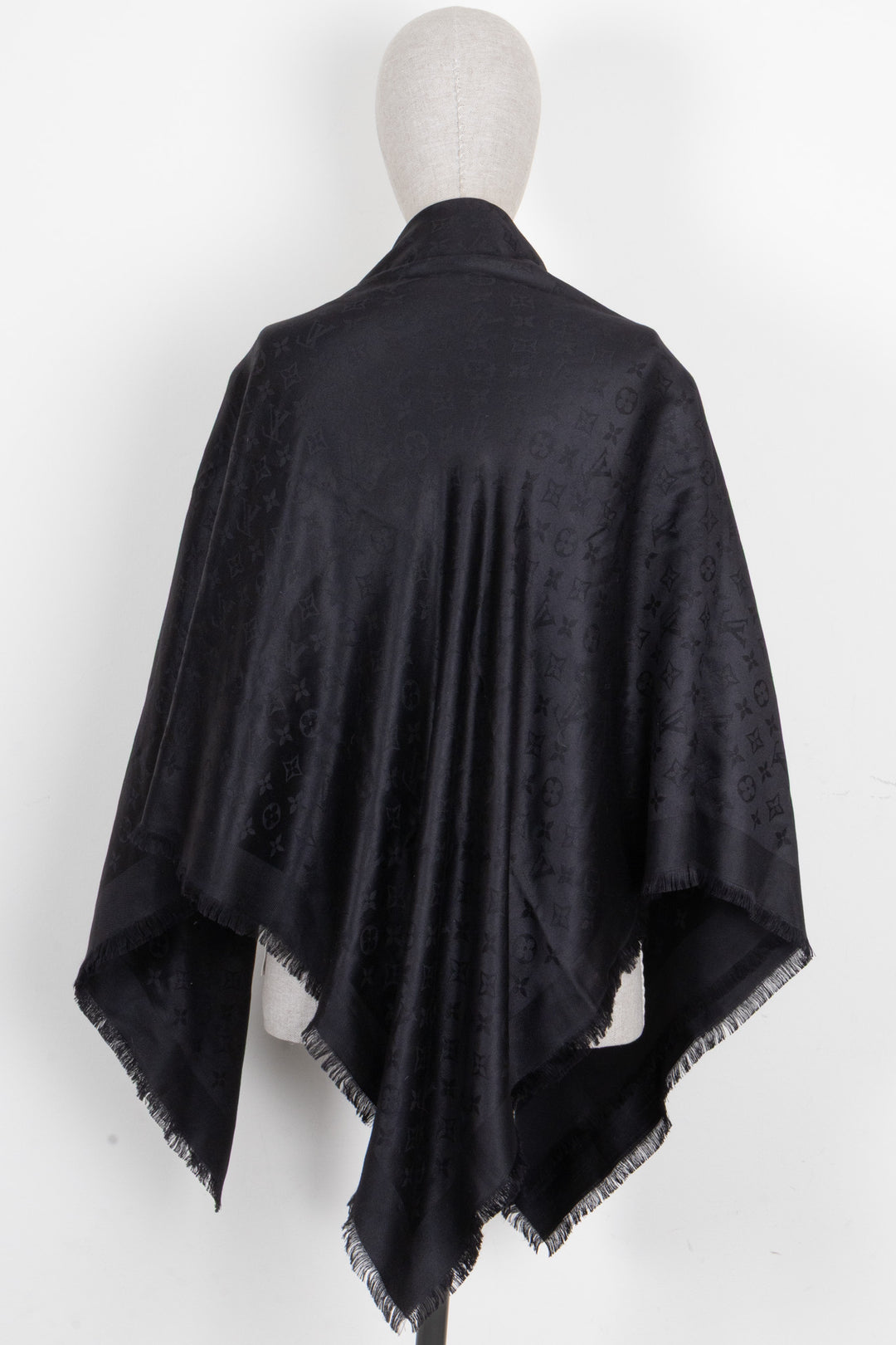 LOUIS VUITTON Fringed Scarf MNG Silk Black
