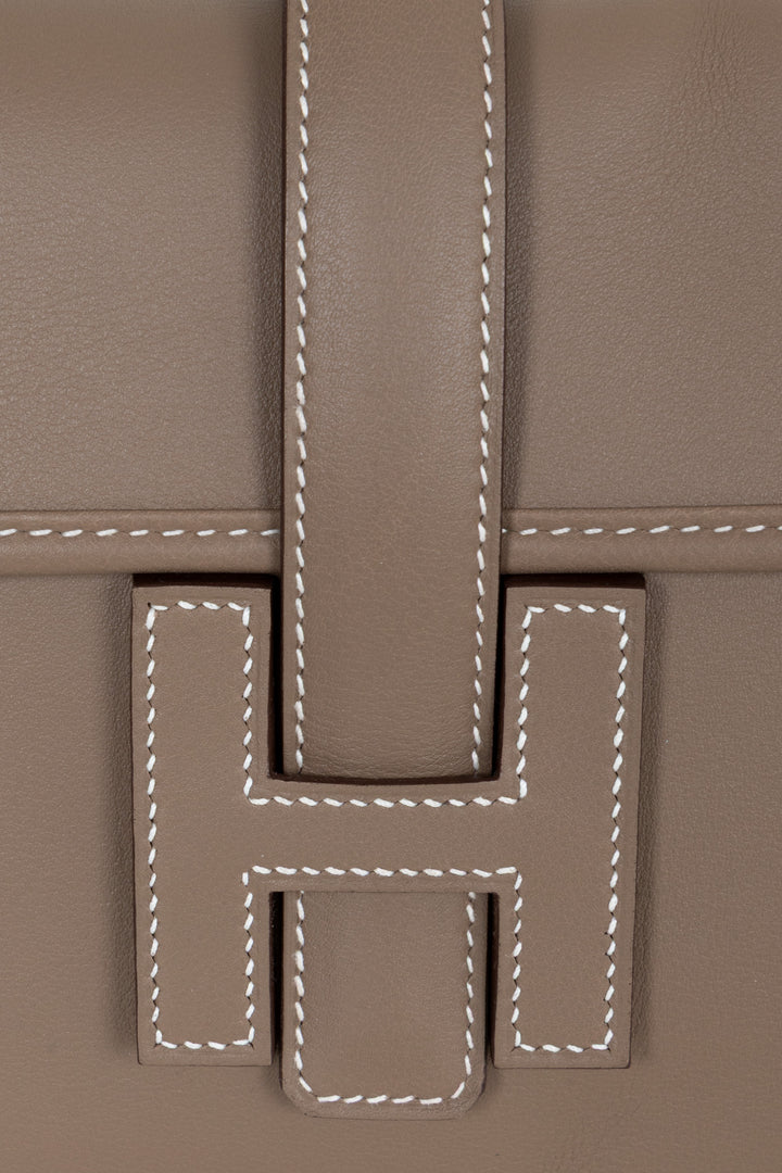 HERMÈS Pochette Jige Elan 29 Veau Swift Étoupe