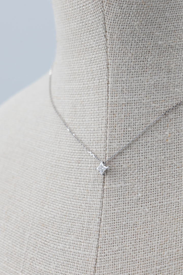 LOUIS VUITTON LV Collier Monogram Star Cut Diamant