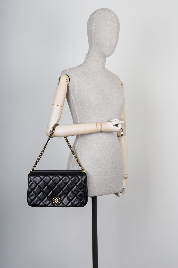 CHANEL Single Flap Diamond Quilted Black