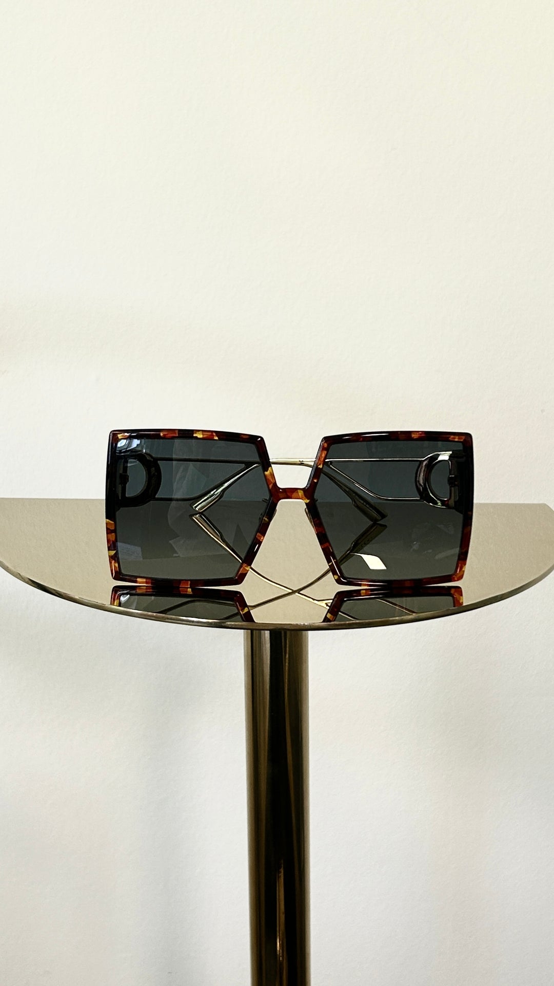 CHRISTIAN DIOR 10Montaigne Sunglasses Tortoise