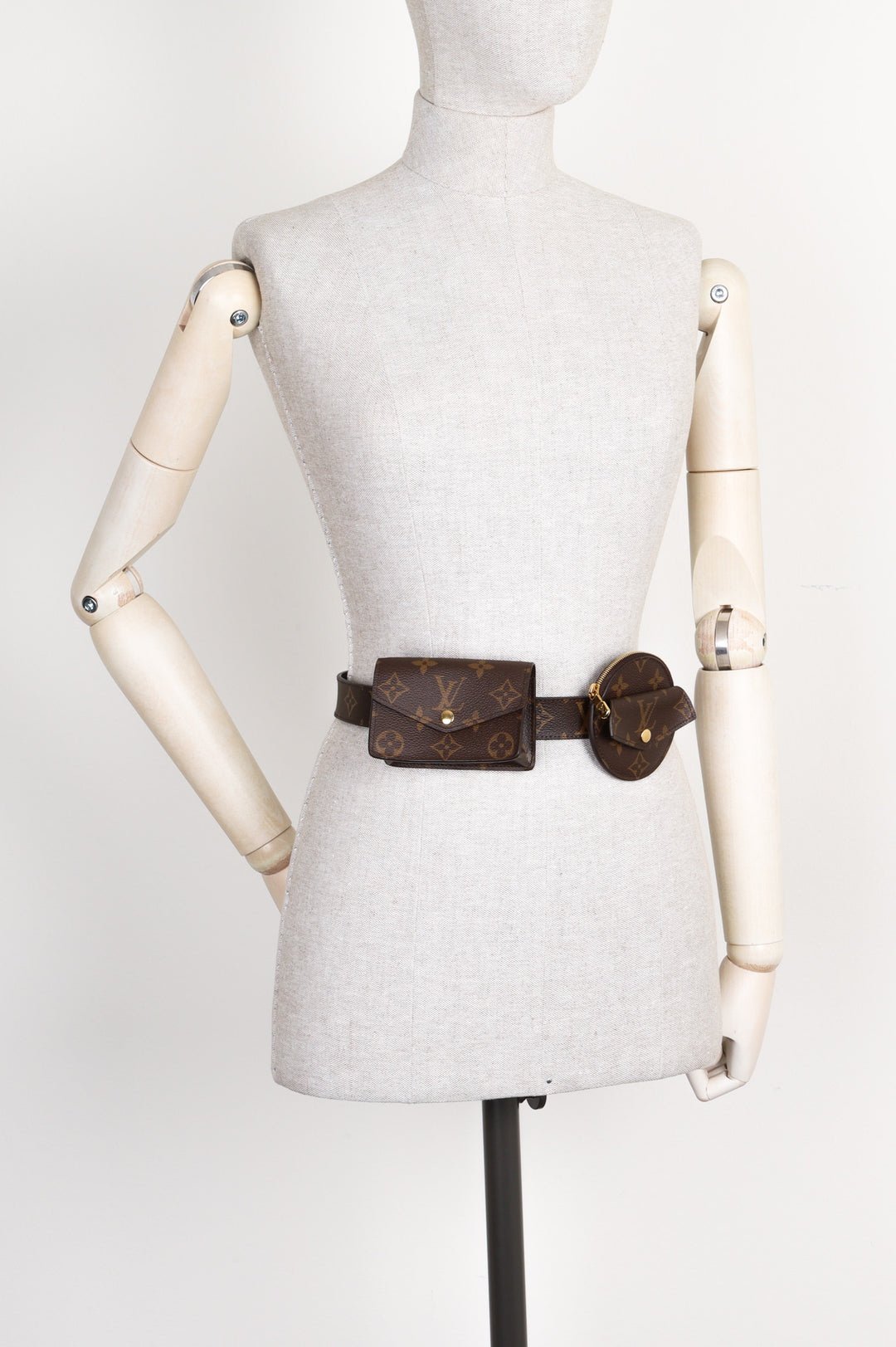 LOUIS VUITTON Daily Multi Pocket Belt MNG