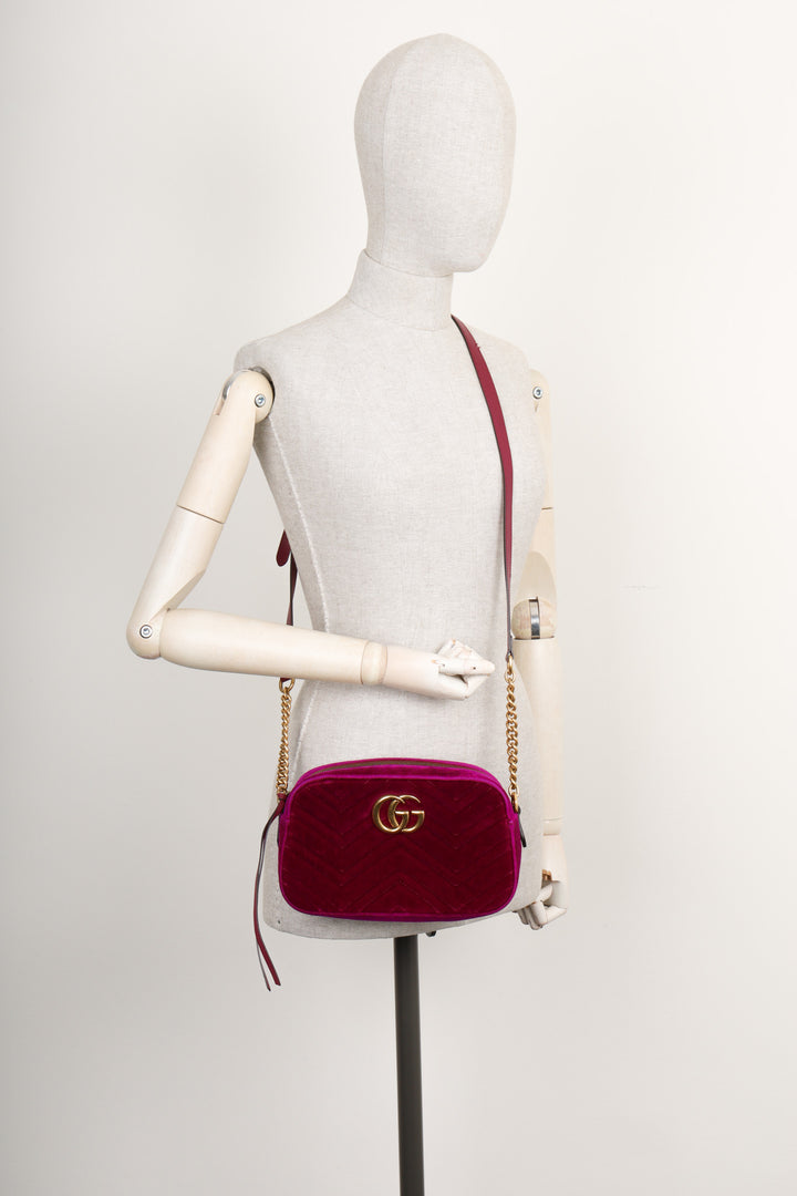 GUCCI Marmont Camera Bag Velvet Fuchsia