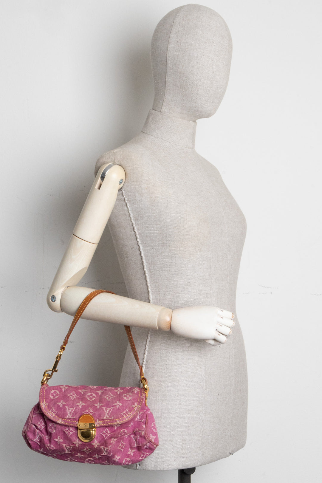 LOUIS VUITTON Pleaty Bag Denim Pink