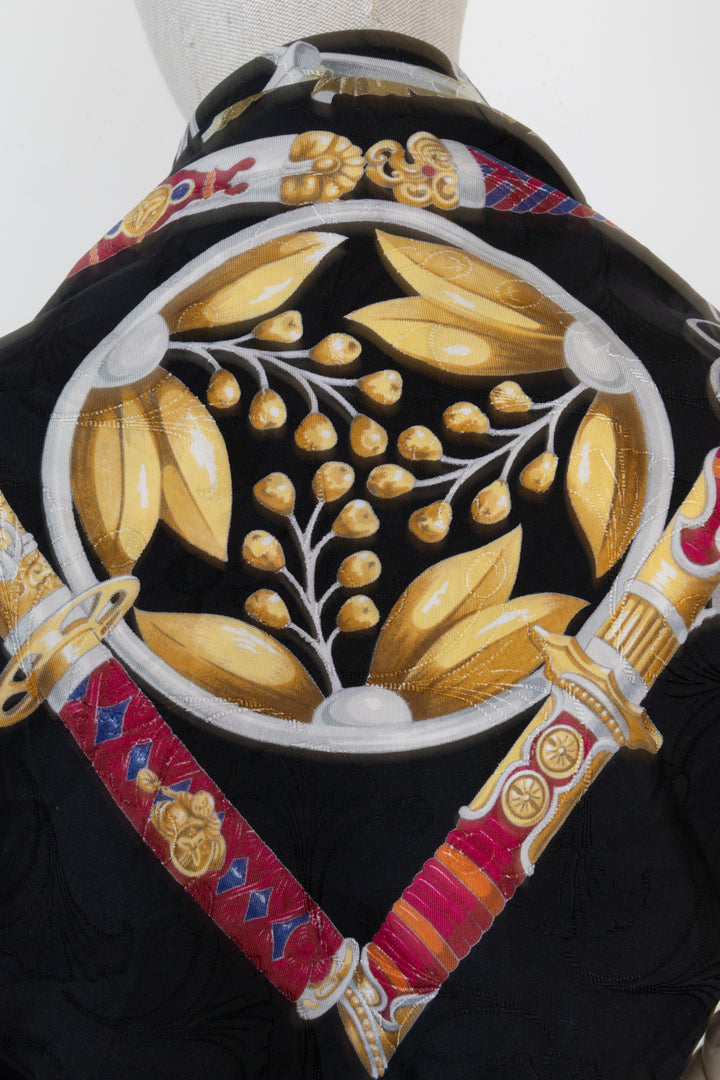 HERMÈS Princes du Soleil Levant Carré 90 Silk Black