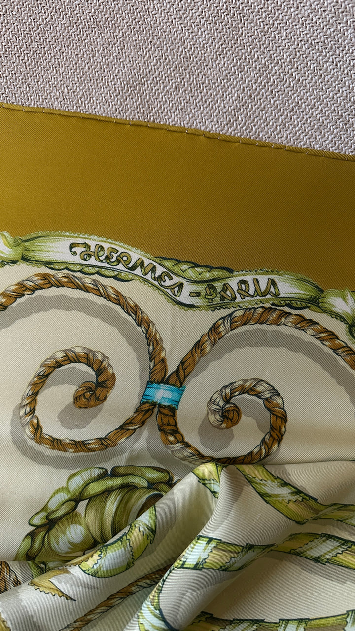 HERMÈS Jouvence 90 Carré Silk Green