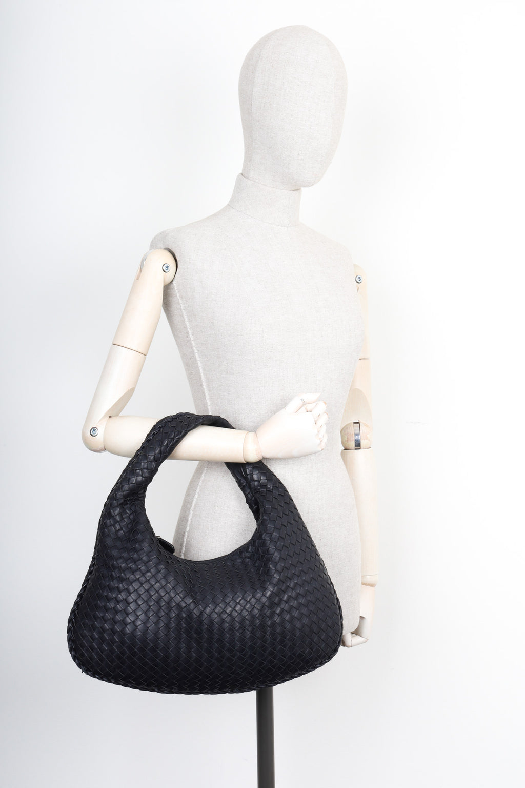 BOTTEGA VENETA Intrecciato Hobo Bag Black