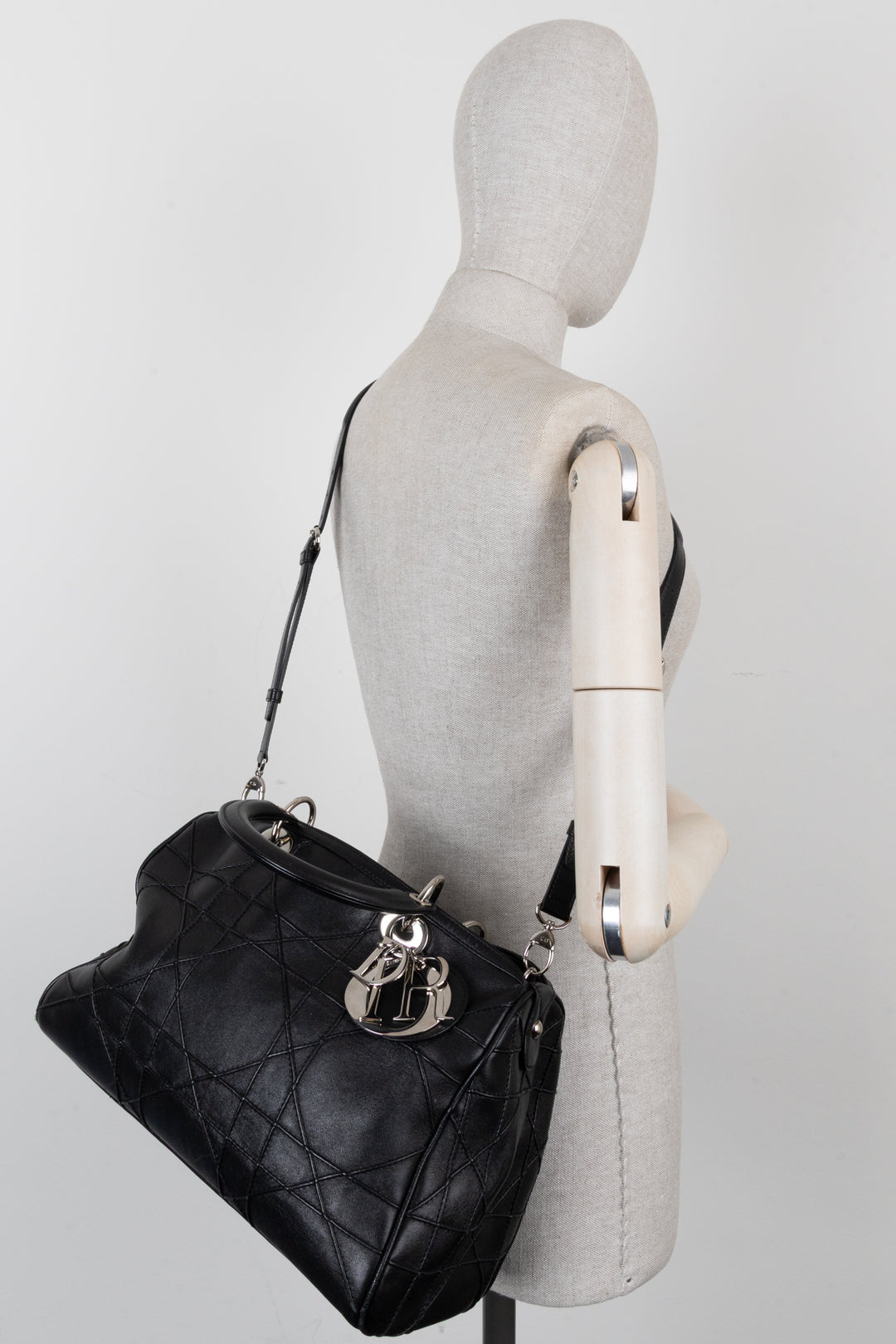 CHRISTIAN DIOR Granville Cannage Bowling Lady Dior Black