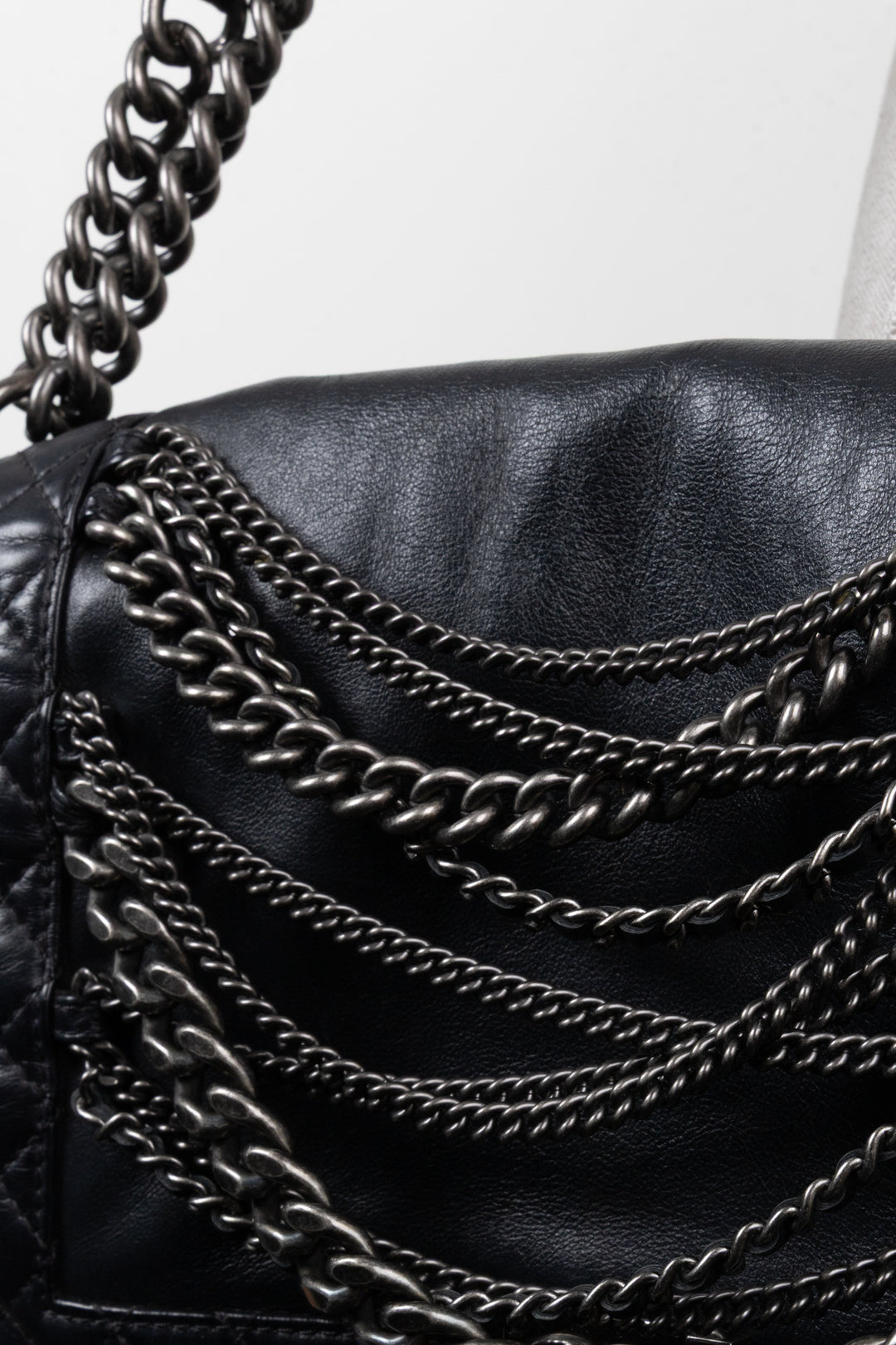 CHANEL Boy Bag Enchained Leather Black