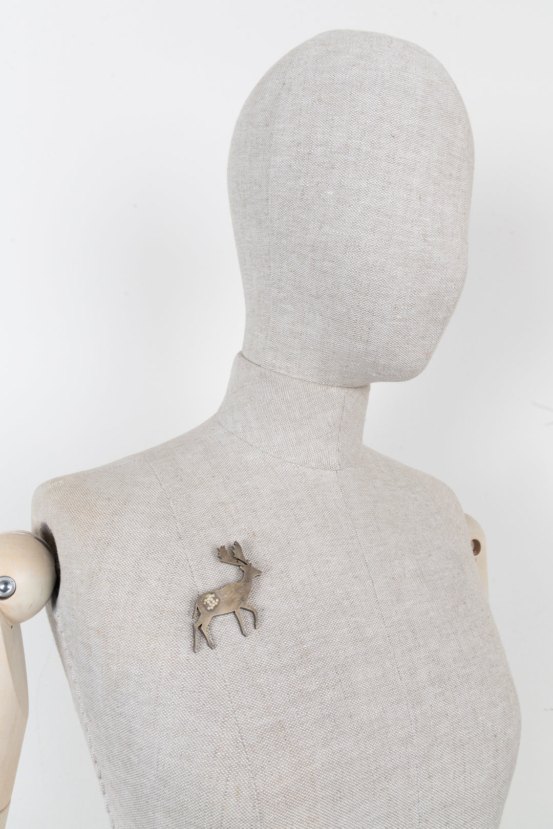 CHANEL Reindeer Brooch Metallic Gold