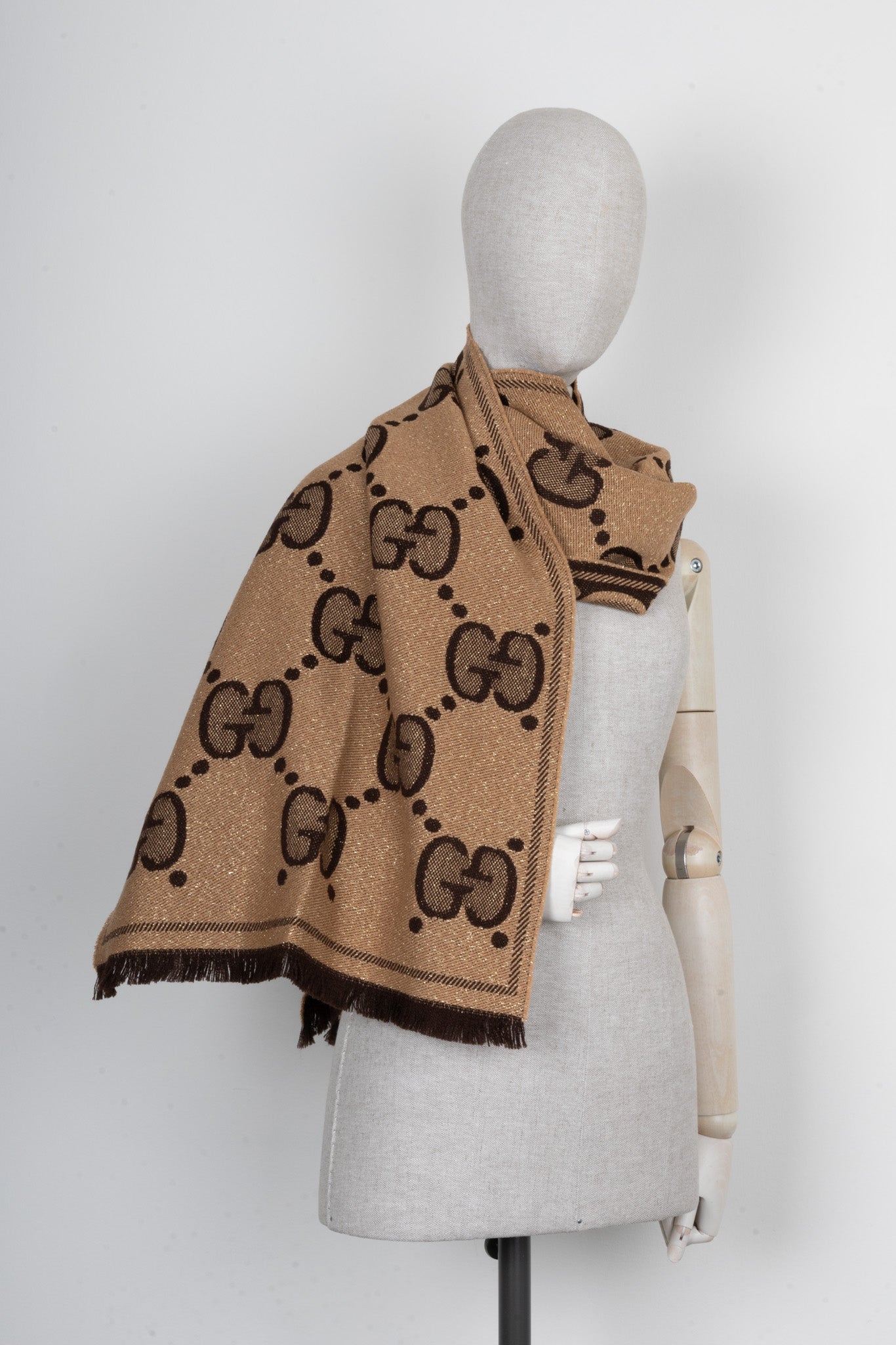 gucci brown shawl