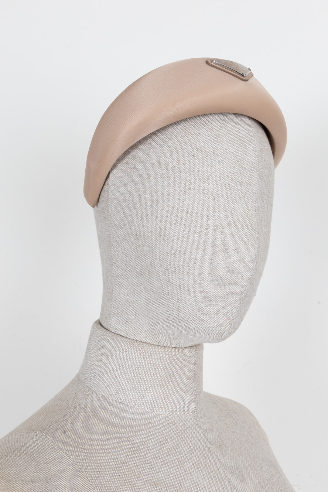Serre-tête PRADA Re-Nylon Triangle Beige