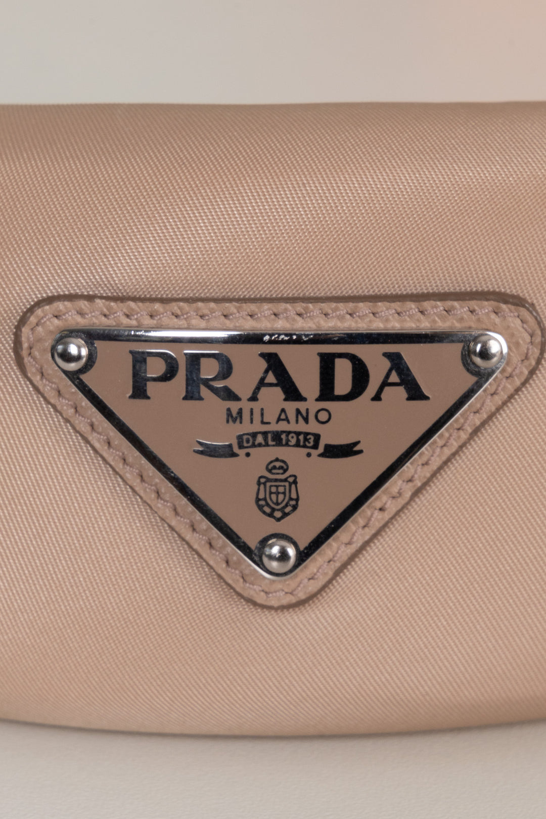 Serre-tête PRADA Re-Nylon Triangle Beige