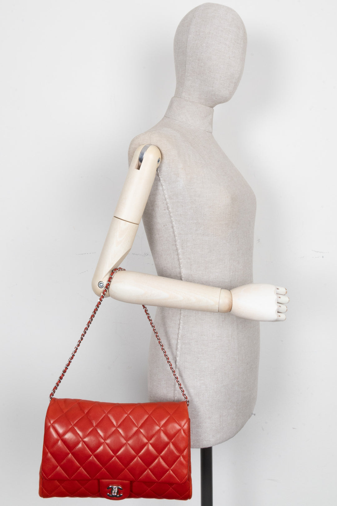 CHANEL Flap Bag Lambskin Red