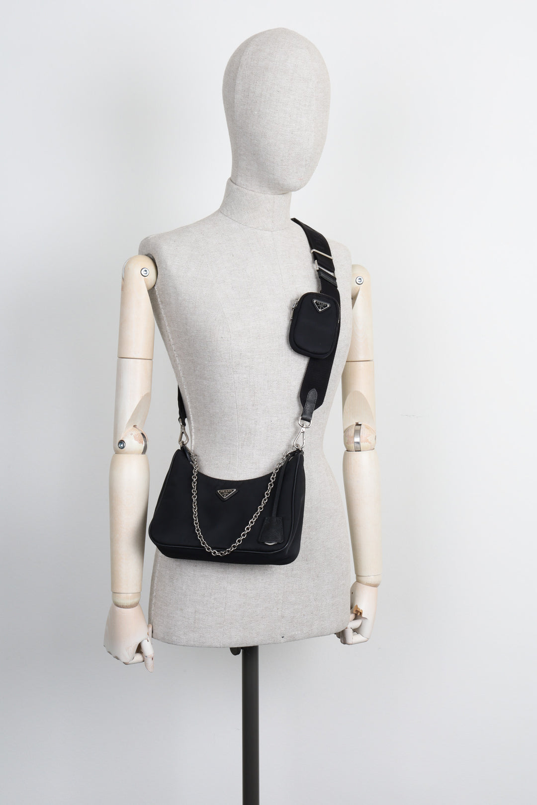 PRADA Re-Edition 2005 Re-Nylon Black – REAWAKE - Main Image