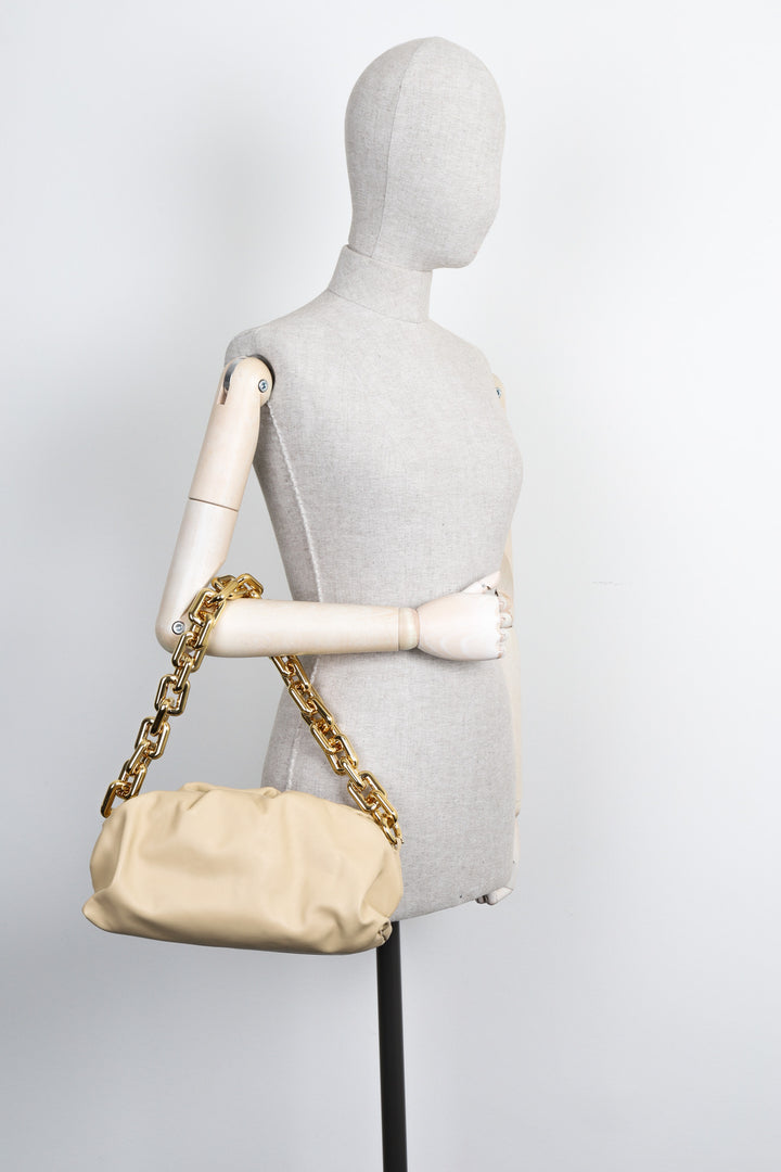 BOTTEGA VENETA The Chain Pouch Bag Porridge