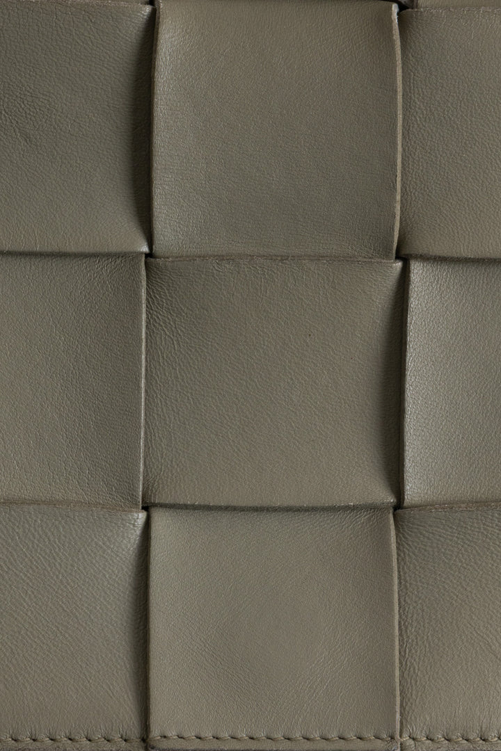 BOTTEGA VENETA Cassette Intrecciato Cuir Vert Sauge