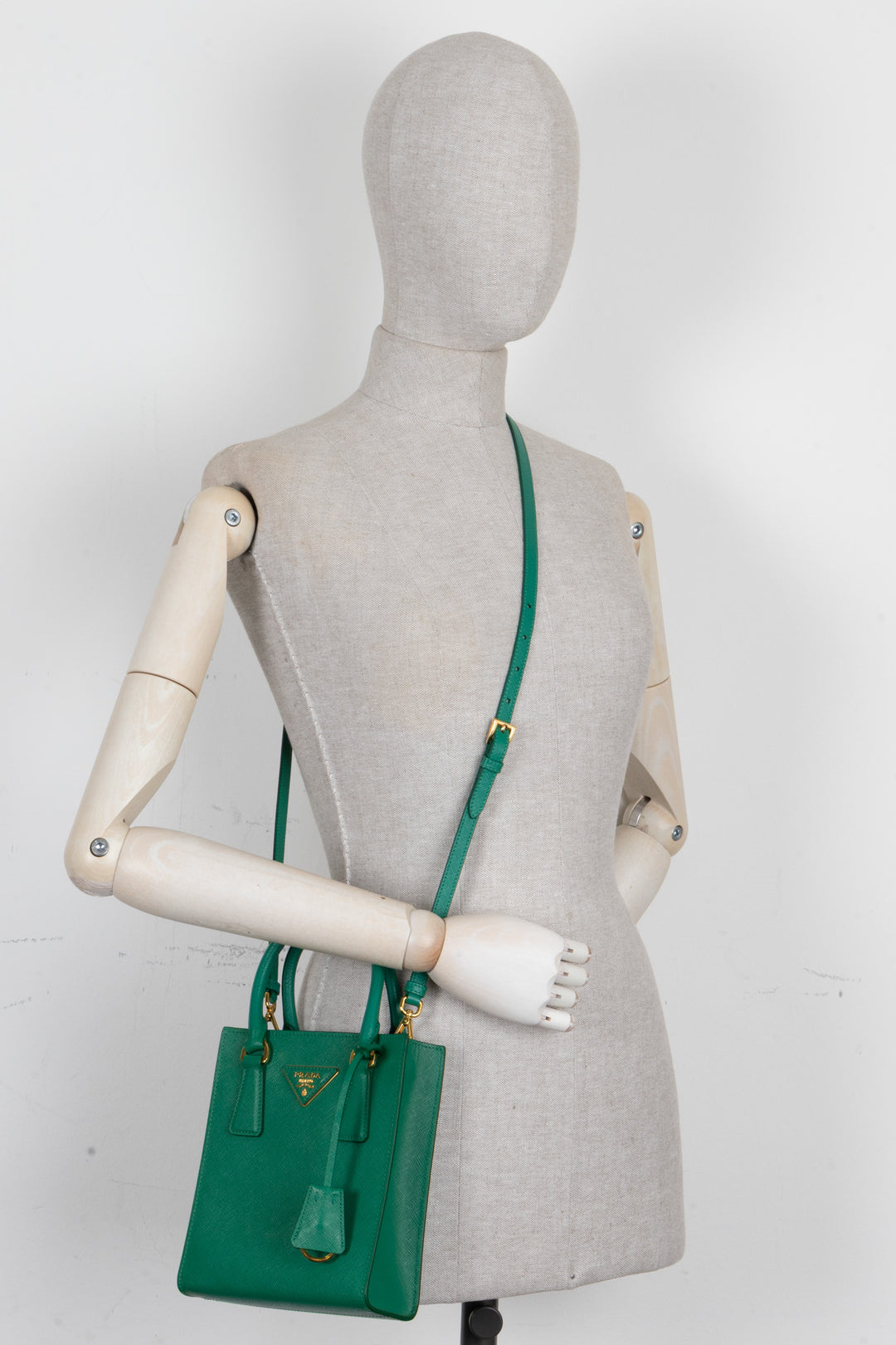 PRADA Mini sac en cuir Saffiano vert