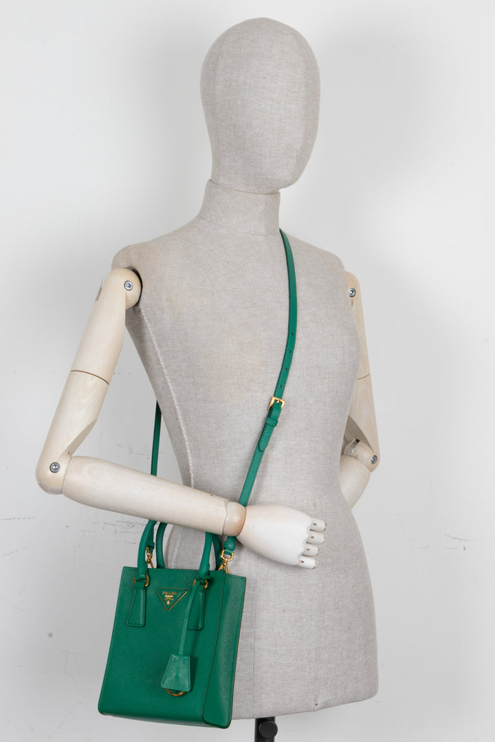 PRADA Mini sac en cuir Saffiano vert
