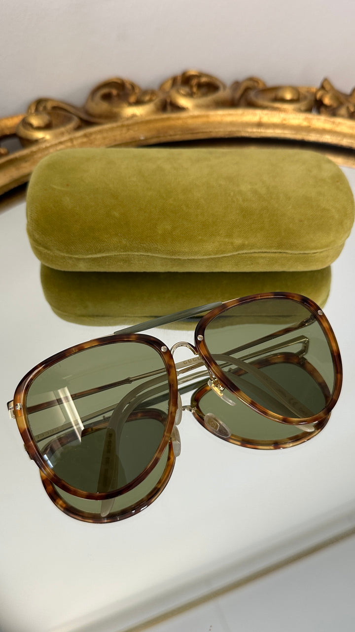 GUCCI Sunglasses GG0672S