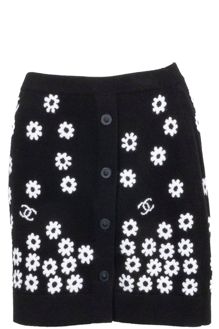 CHANEL CC Flower Skirt Cashmere Black
