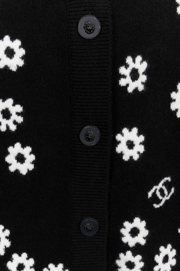 CHANEL CC Flower Skirt Cashmere Black