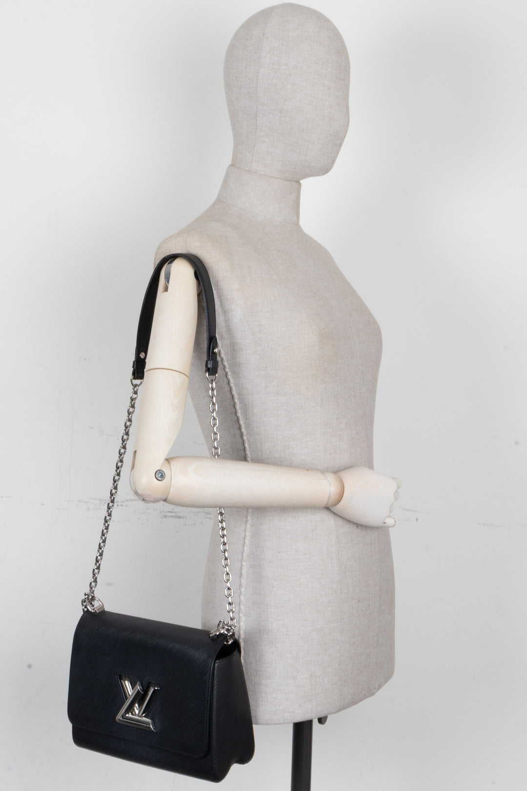 LOUIS VUITTON Twist MM Épi Noir