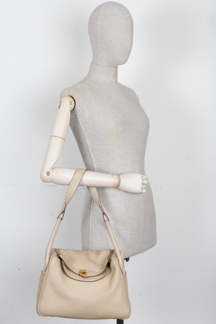 HERMÈS Lindy 30 Clemence Ivoire