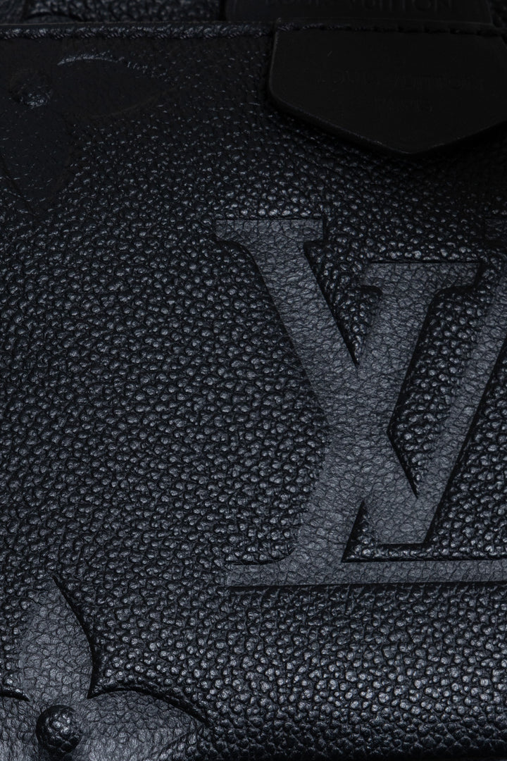 LOUIS VUITTON Multi Pochette Accessoires Cuir Empreinte Noir