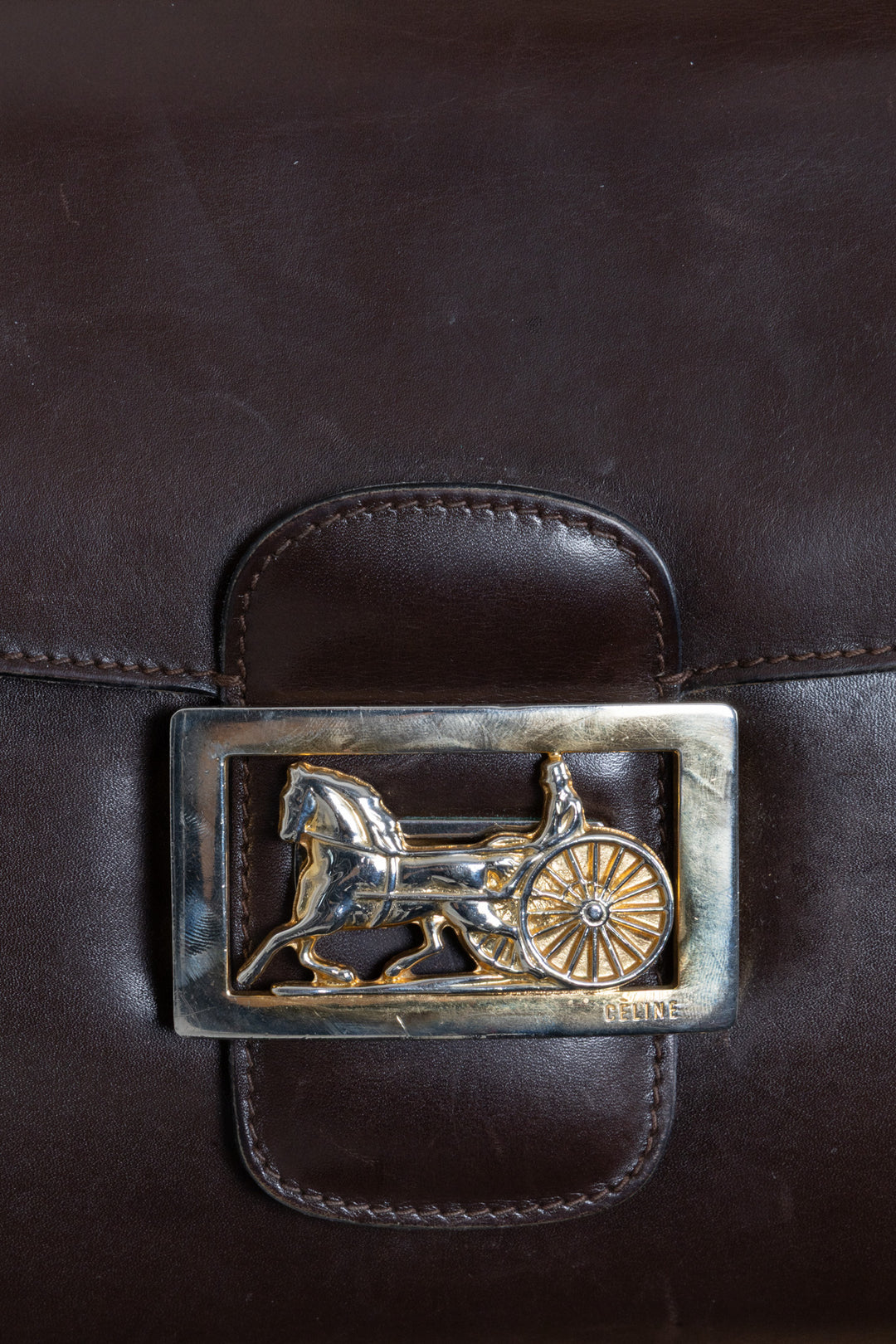 CELINE Sac bandoulière vintage en cuir box noir "Horse Carriage"