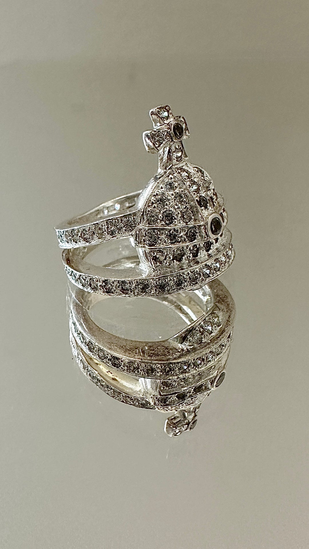 VIVIENNE WESTWOOD Chapel Ring Silver
