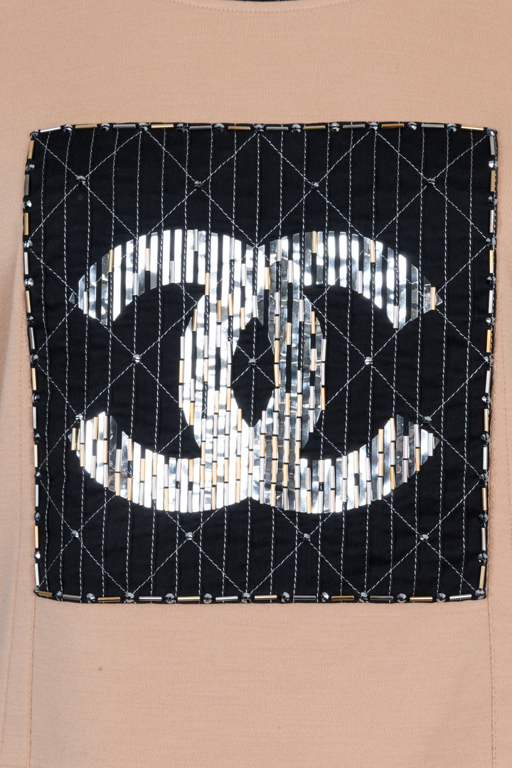CHANEL Top à Manches Courtes en Laine Nude à Sequins CC