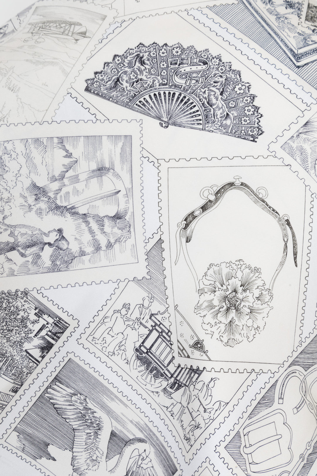 HERMÈS Le Philatèliste Du Faubourg 90 Carrè Silk White