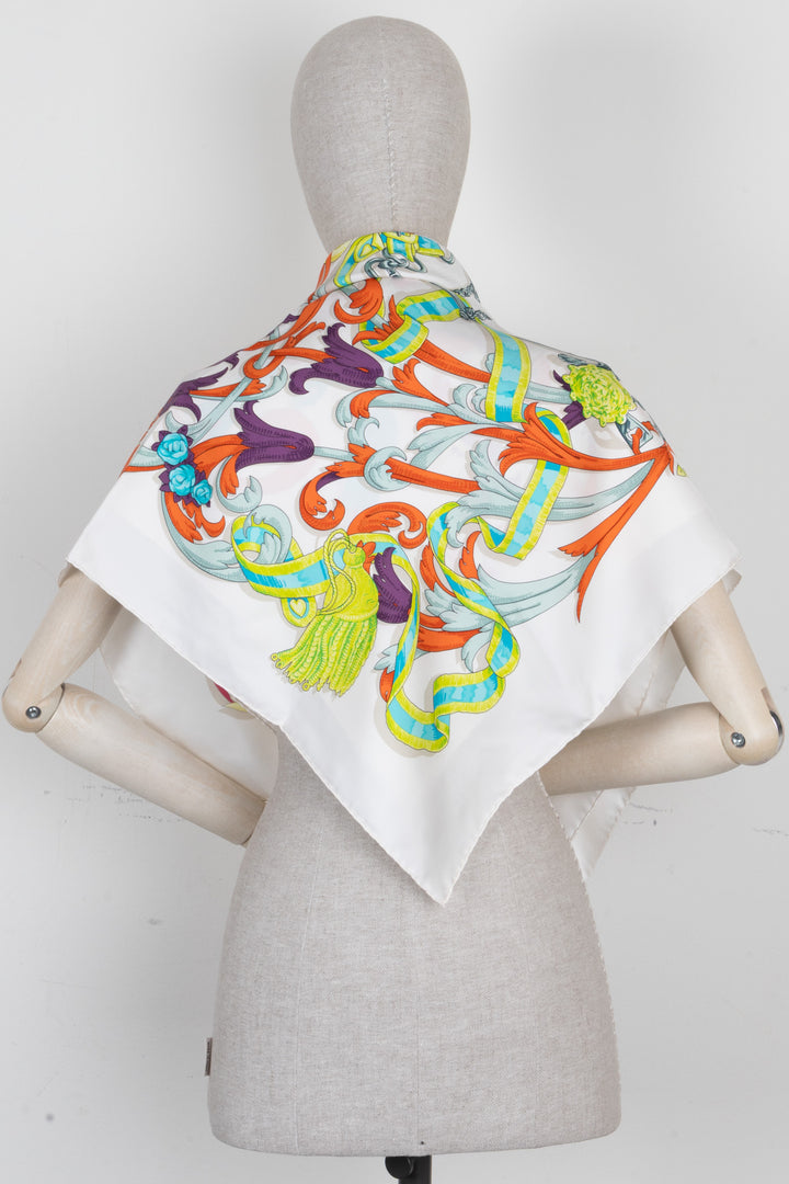 HERMÈS Le Mors A La Connetable 90 Scarf Silk White