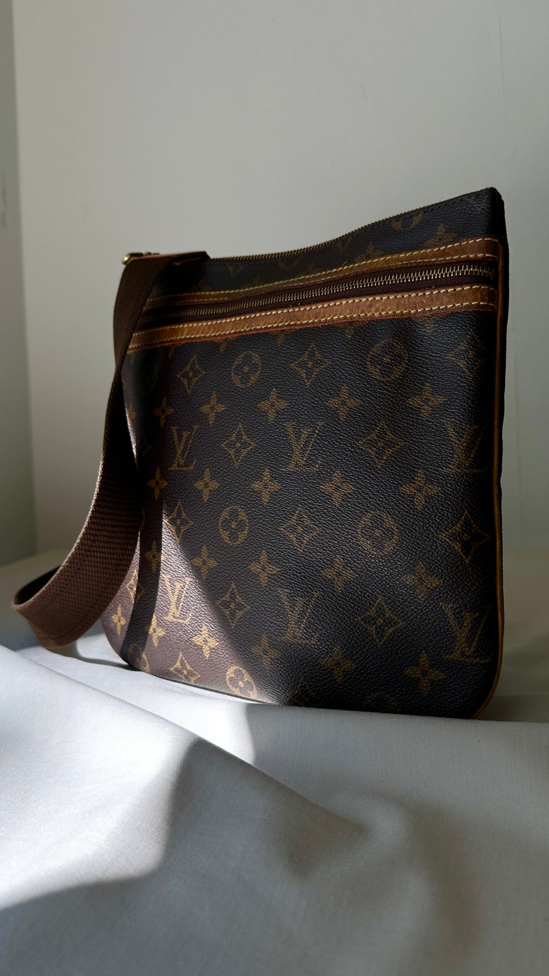 LOUIS VUITTON Bosphore Bag MNG
