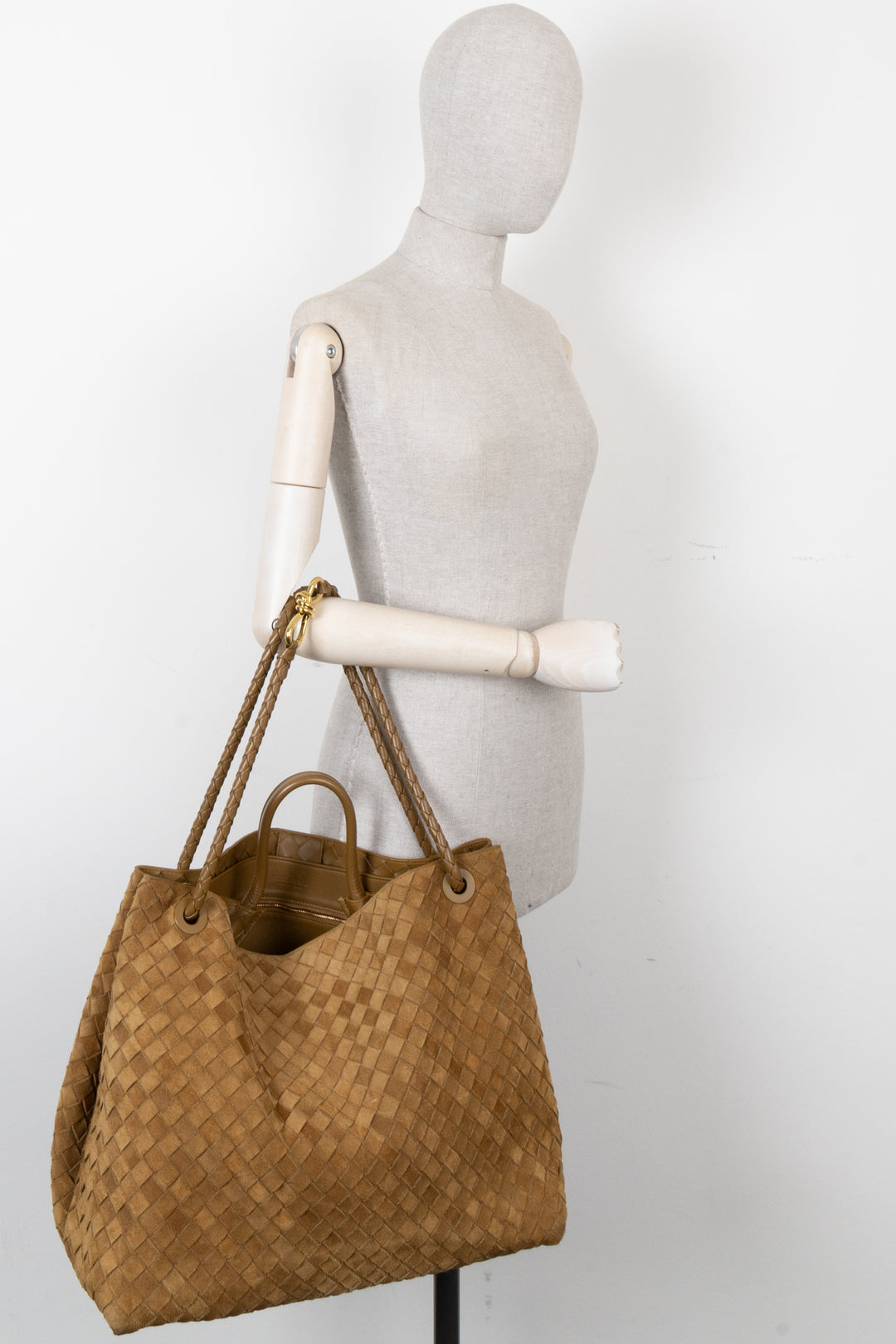 BOTTEGA VENETA Andiamo Large Tote Bag Suede