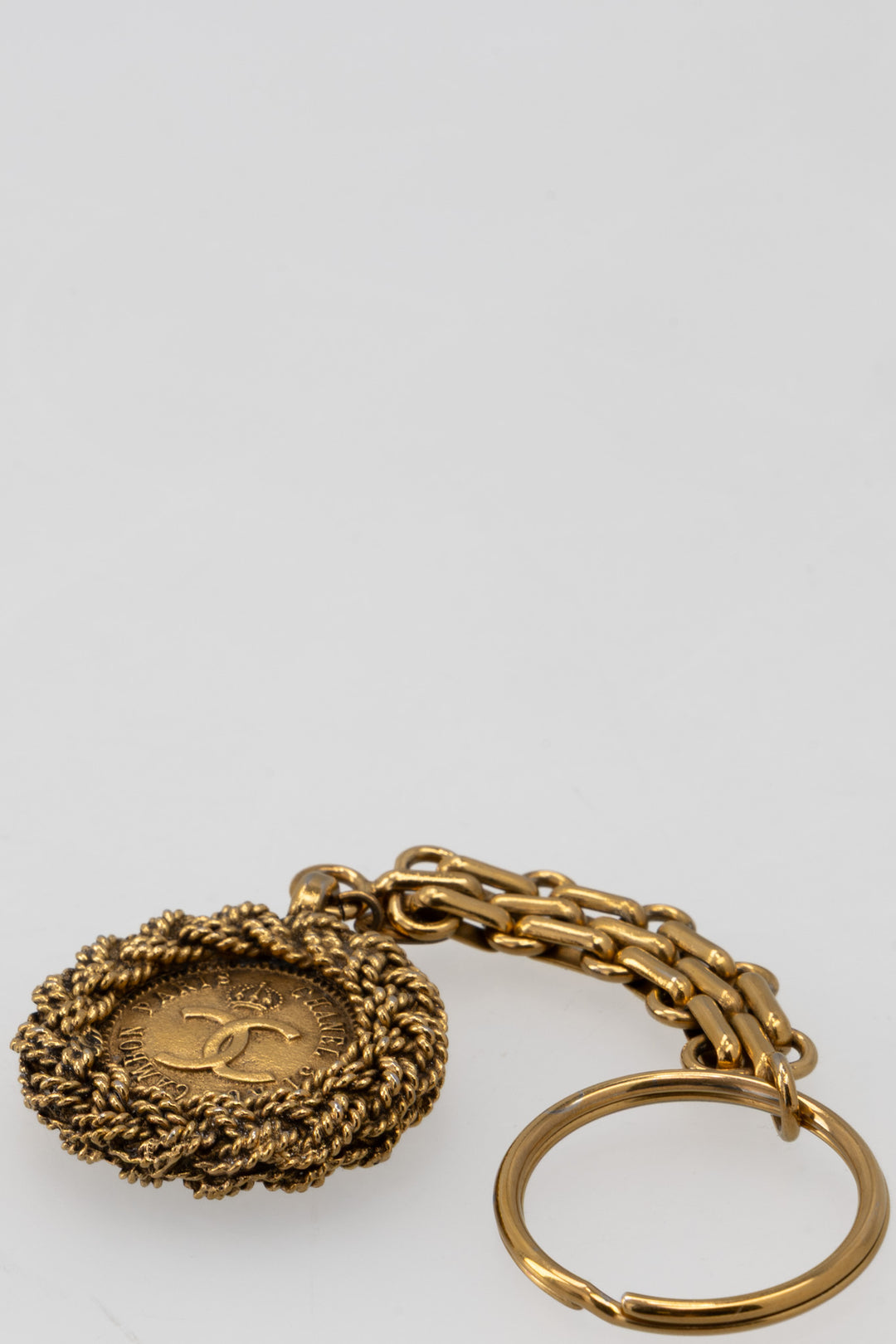 CHANEL Porte-clés Vintage Coco Mark Métal Doré