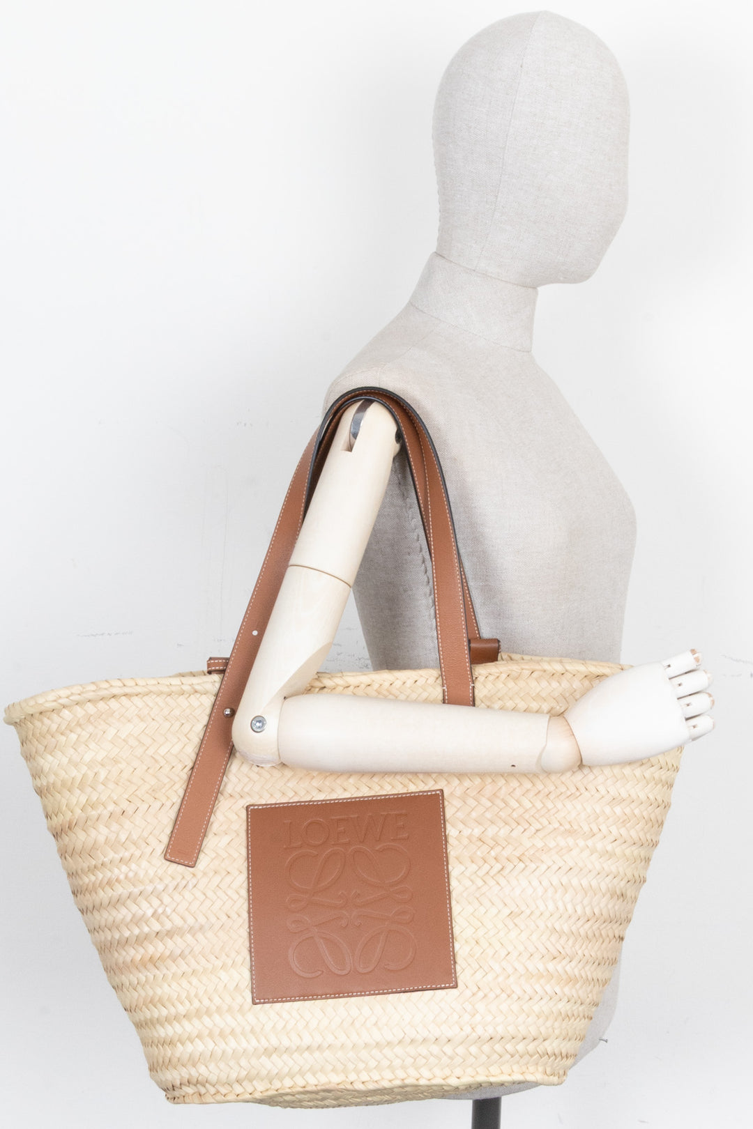 LOEWE Tote Bag Anagram Raffia Large Tan