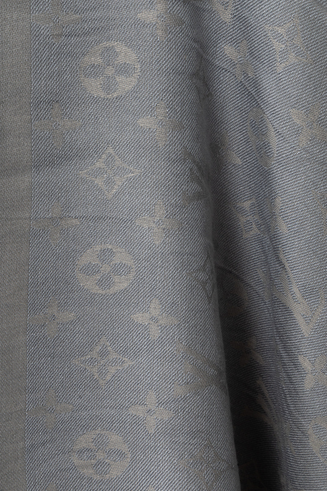 LOUIS VUITTON Fringed Scarf MNG Silk Blue