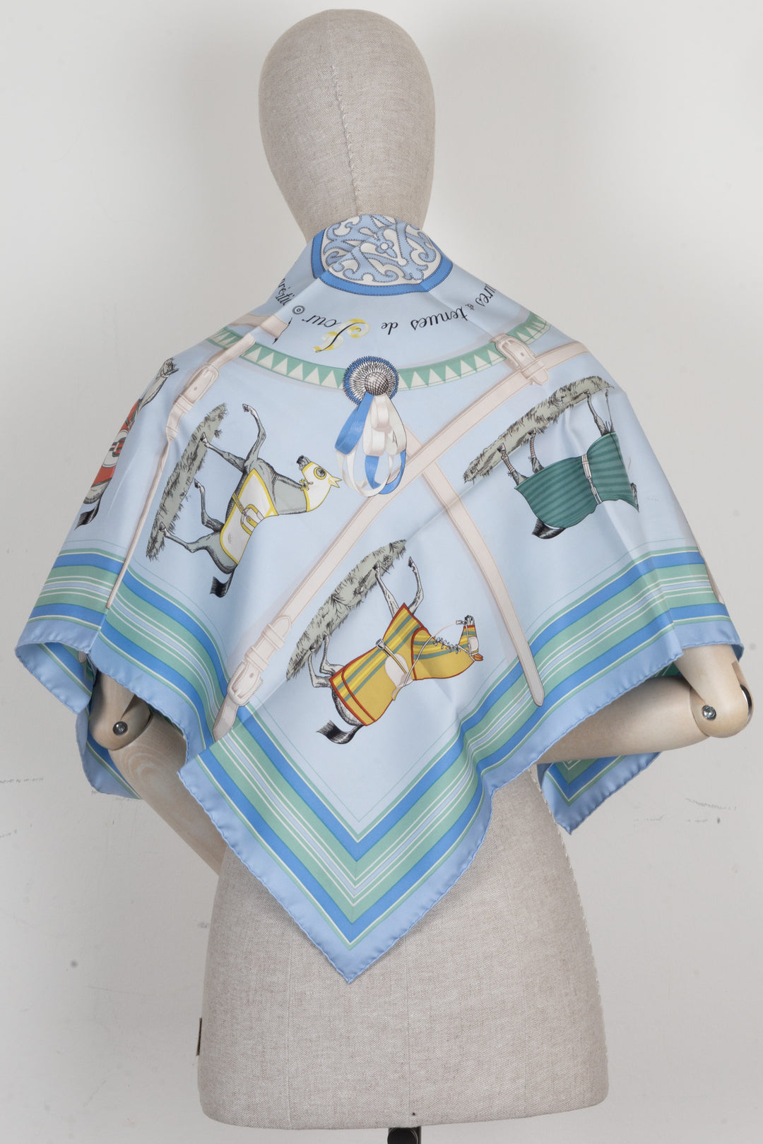 HERMÈS Couvertures et Tenues de Jour Silk Blue