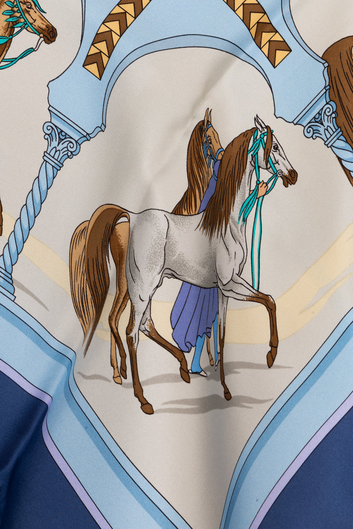 HERMÈS Chevaux Arabes Carré 90 Silk Blue