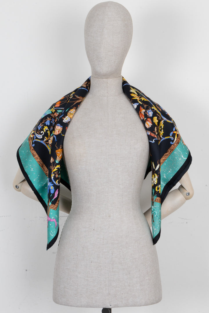 HERMÈS Pierres D'Orient Et D'Occident Carré 90 Silk Multicolor