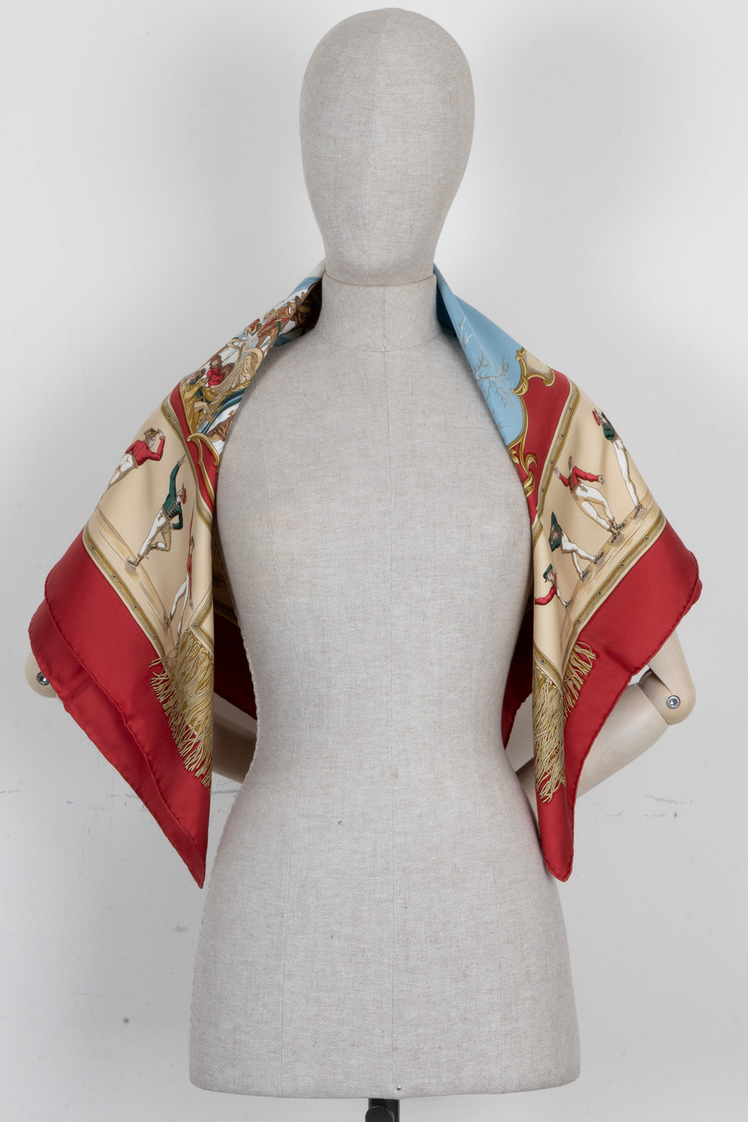HERMÈS Les Plaisirs Du Froid Carré 90 Silk Red